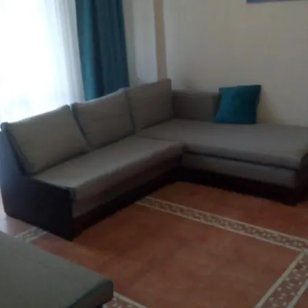 Lily Family Apart Bed & Breakfast *