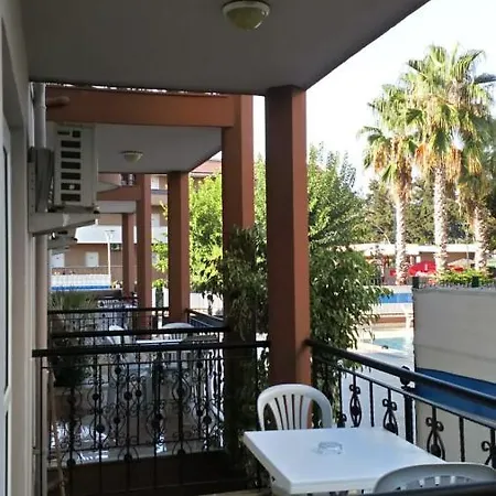 Lily Family Apart Kemer