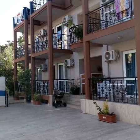 Lily Family Apart Bed & Breakfast *