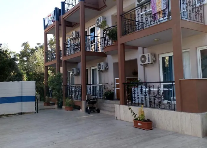 Lily Family Apart Bed & Breakfast *